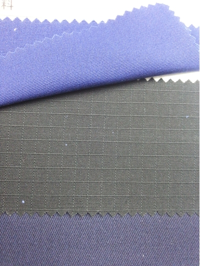 SC-GNLN CVC 面料   C60/T40  45*45 141*72 / 157*88 100/2*100/2 / 80/2*80/2 145*80 / 32*32 138*70 / 21*21 106*52 / 21*21 115*58 / 32/2*16 102*48  107/109/115/129/147/186/198/215GSM 45度照
